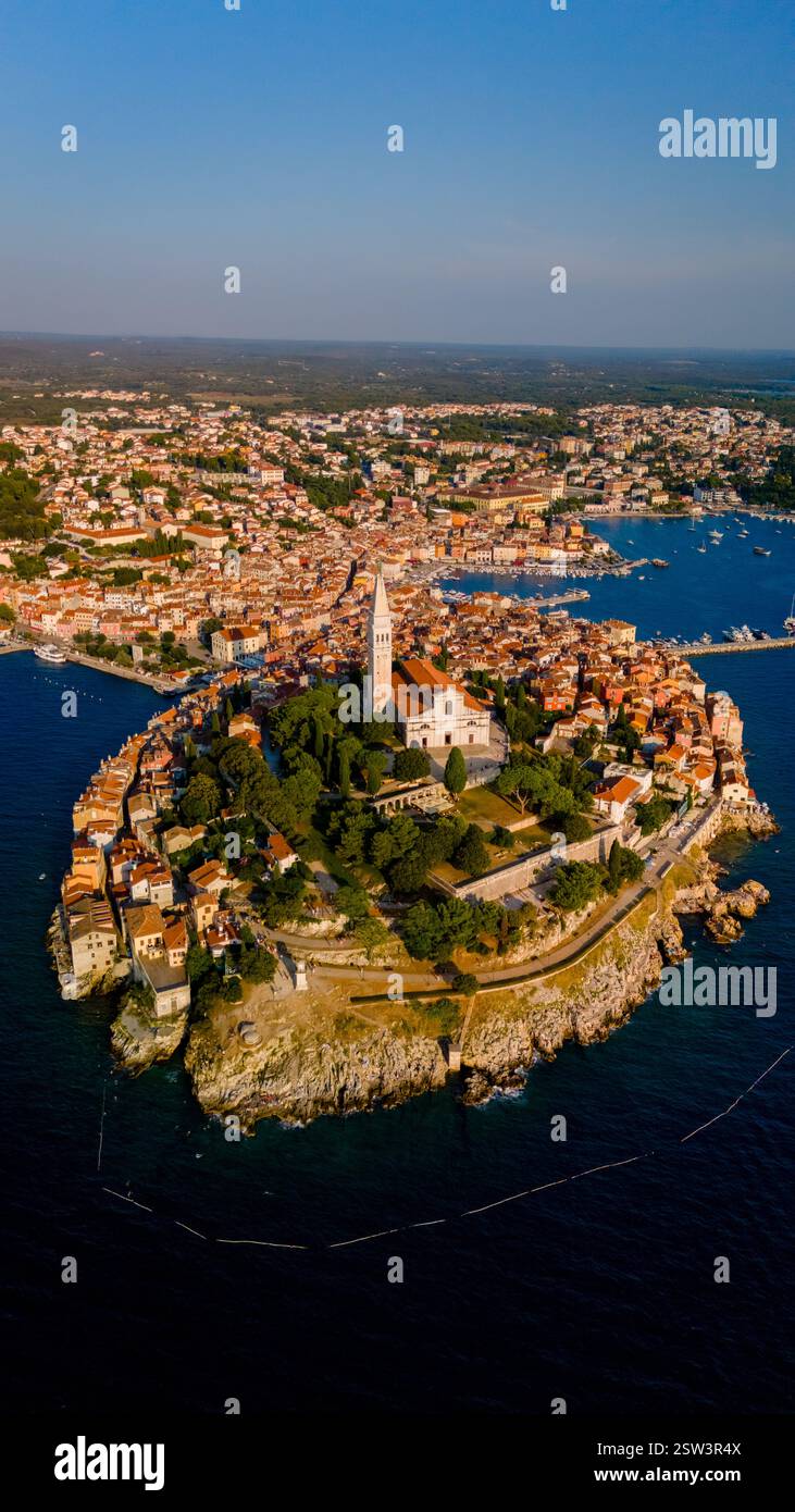 Aerial stunning coastal view hi-res stock photography and images - Alamy
