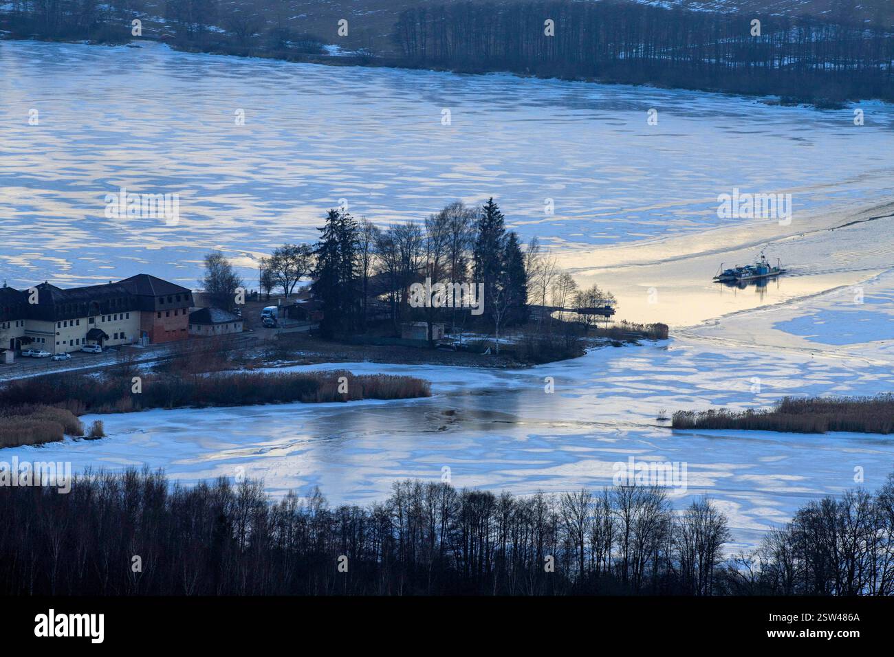 Horni Plana Czech Republic 20th Feb 2025 Ferry Boat Makes Its Way horni-plana-czech-republic-20th-feb-2025-ferry-boat-makes-its-way