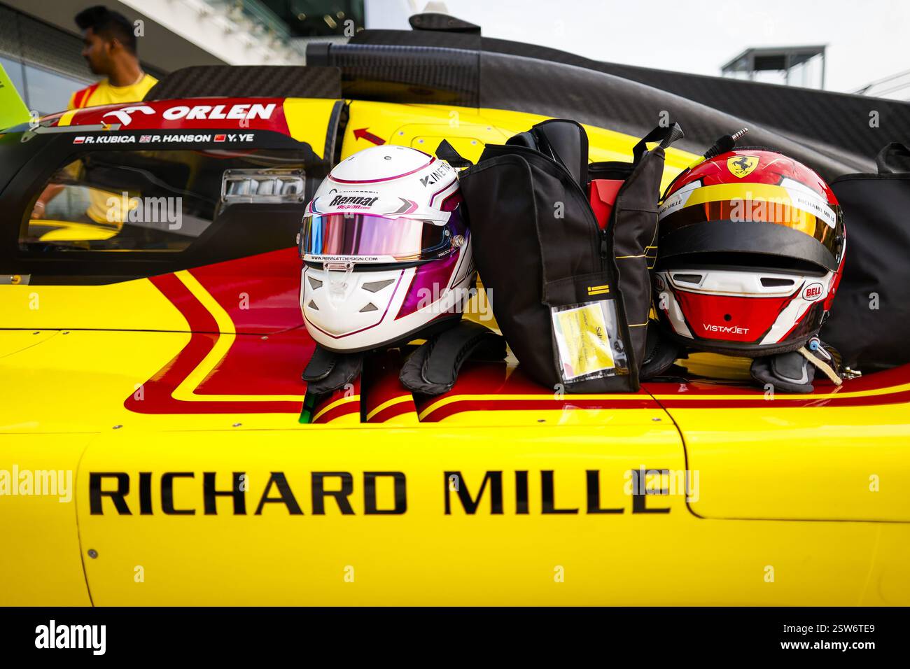 HANSON Phil (gbr), AF Corse, Ferrari 499P #83, Hypercar, helmet during ...