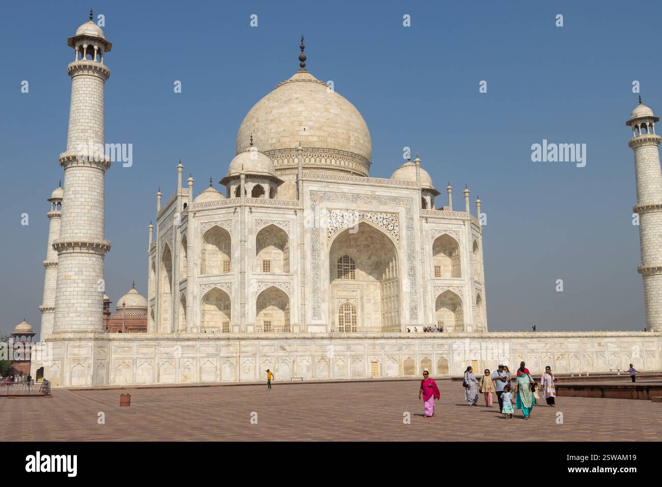 The Magnificent Taj Mahal - Agra, India - The Elevated Moments