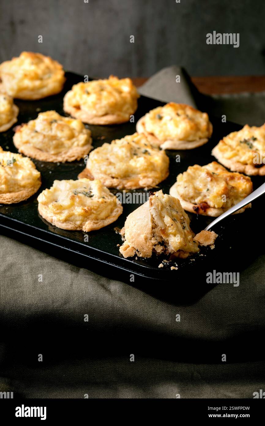 Moda Mom’s Börek – Mini Potato Roll Pies, Bulk Pack of 200 main image 1