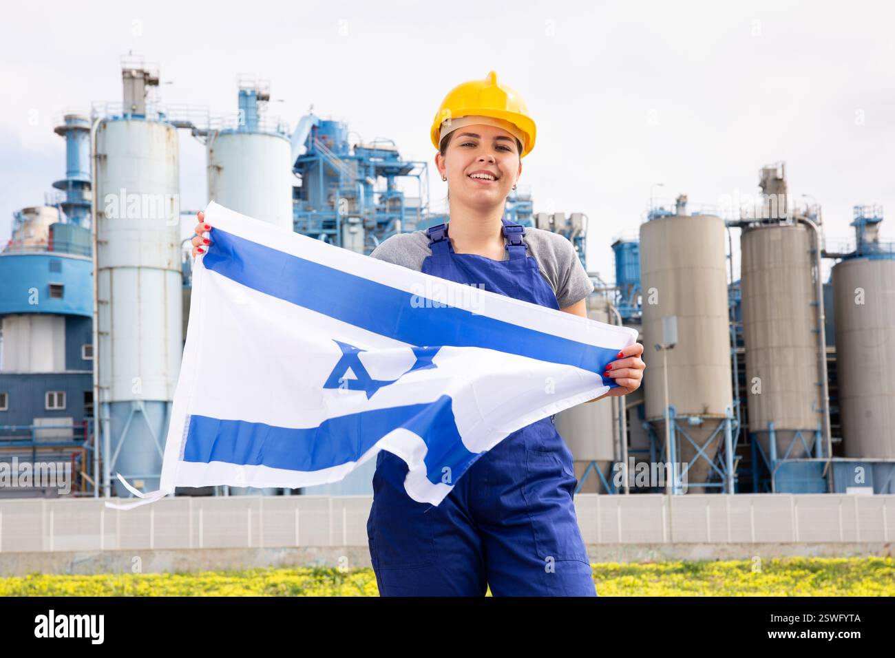 Israel Engineer Israel tank helmet hi-res stock photography and images - Alamy