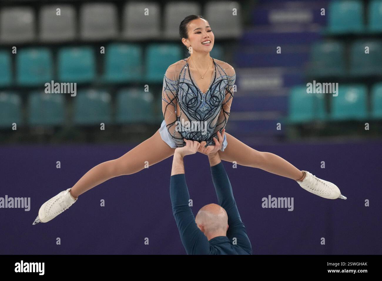 Ellie Kam and Danny O'Shea of the United States perform during the ...