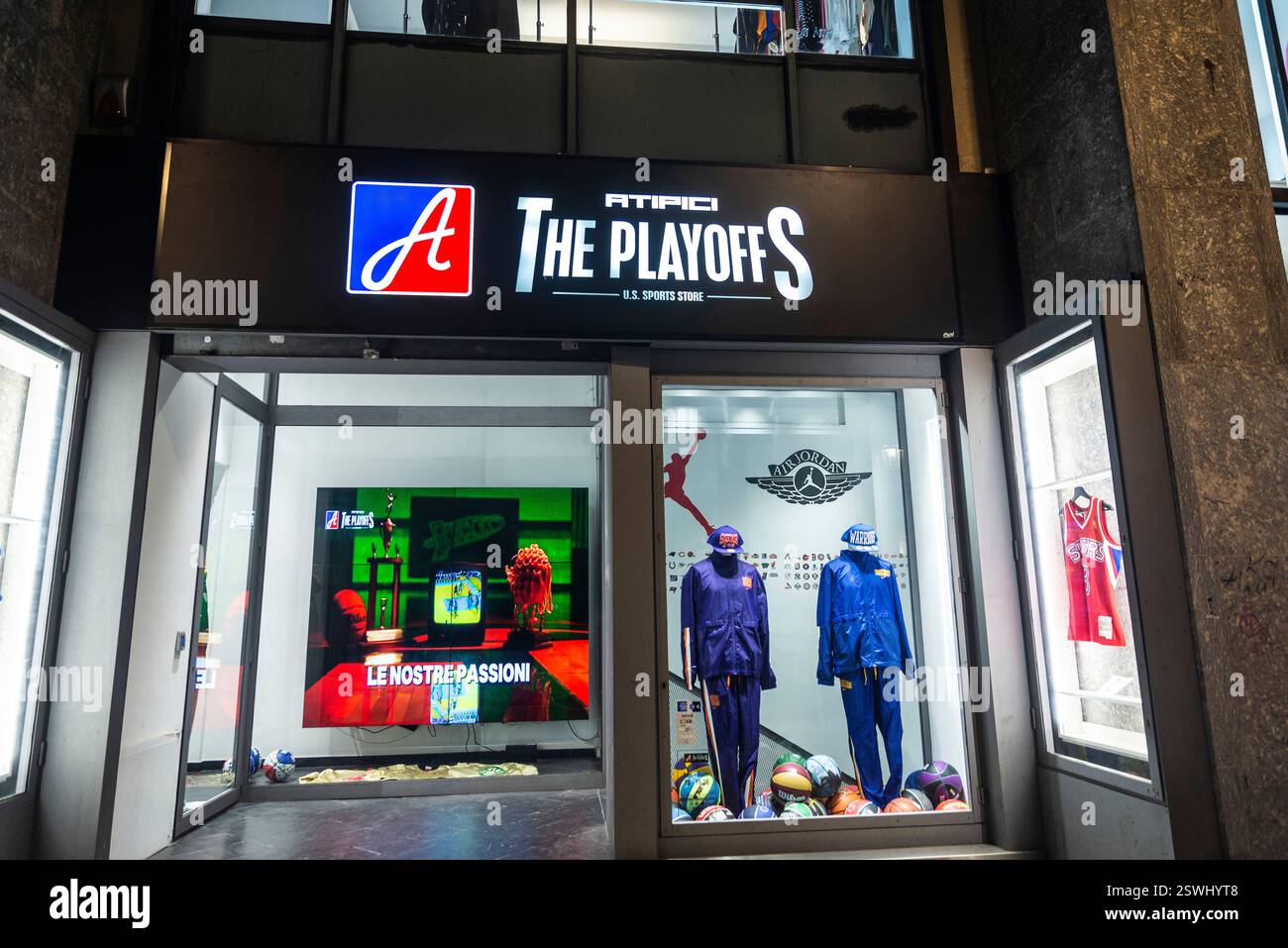 Payoffs Sign Atipici hi-res stock photography and images - Alamy