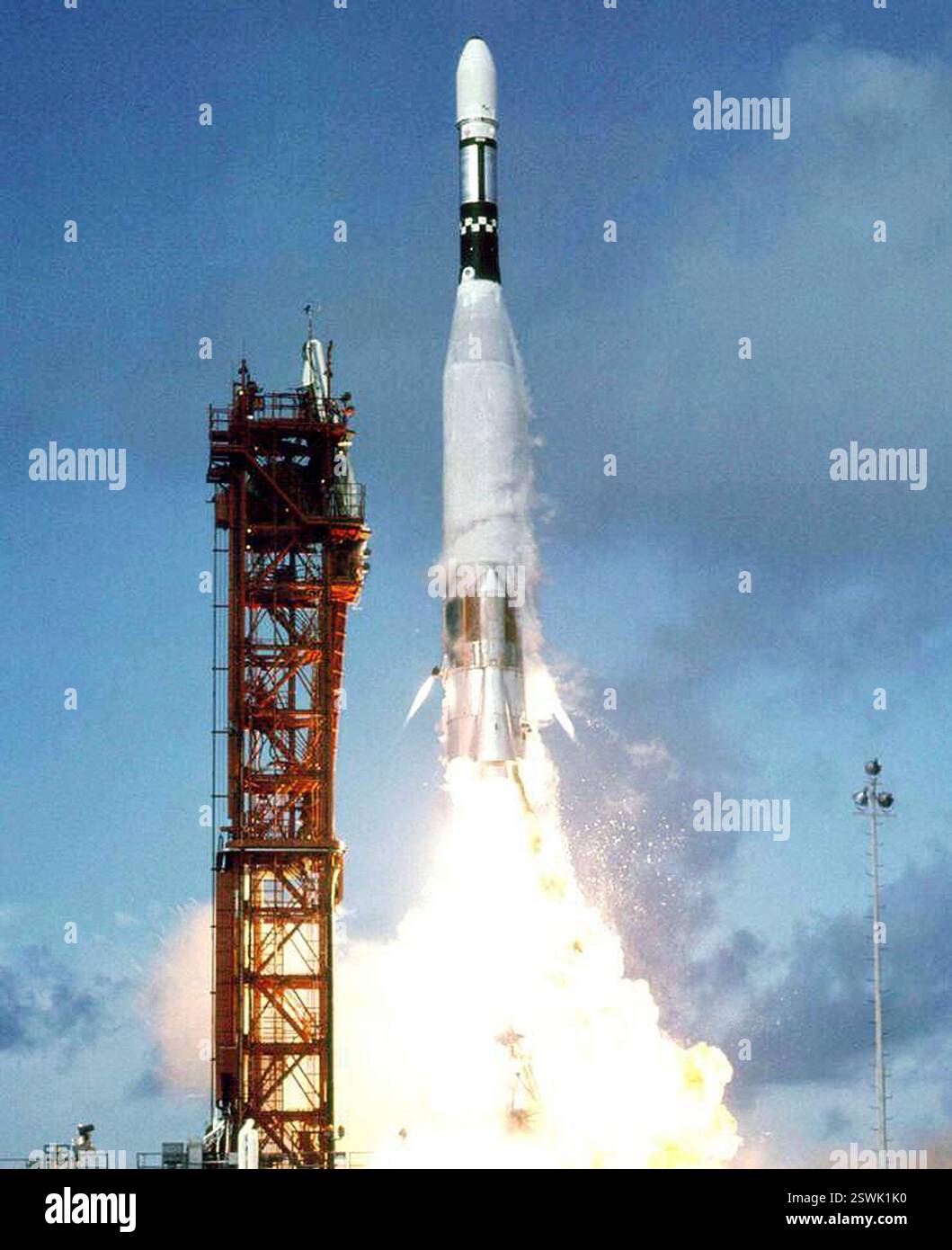 大特価 rocket agena Atlas hi-res Alamy - images and photography stock アイドル