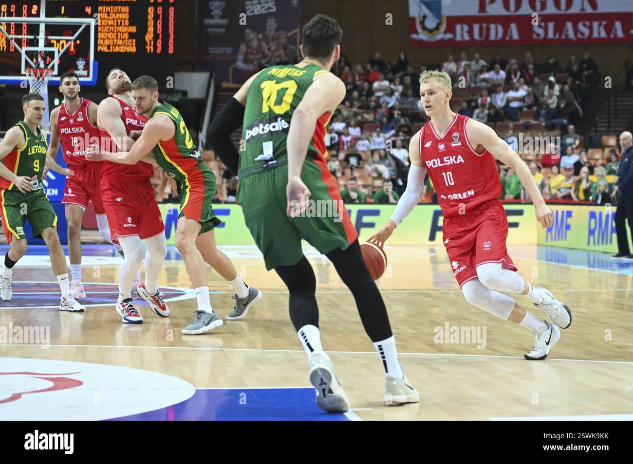 katowice-poland-21st-feb-2025-lukasz-kolenda-during-the-fiba