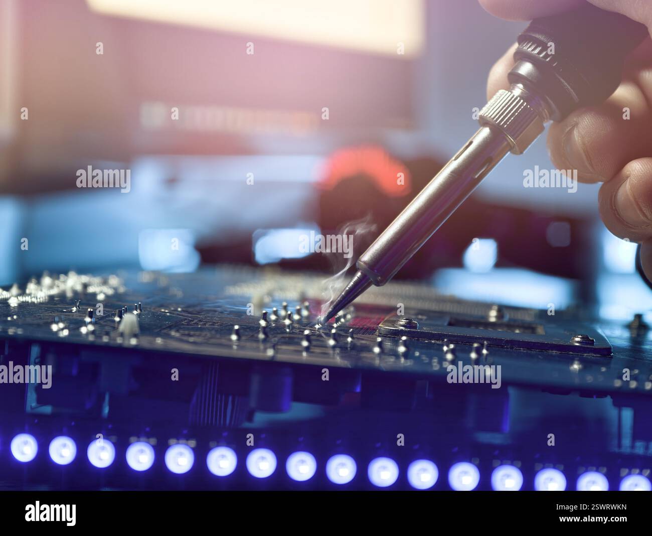 Soldering and circuit board hi-res stock photography and images - Alamy