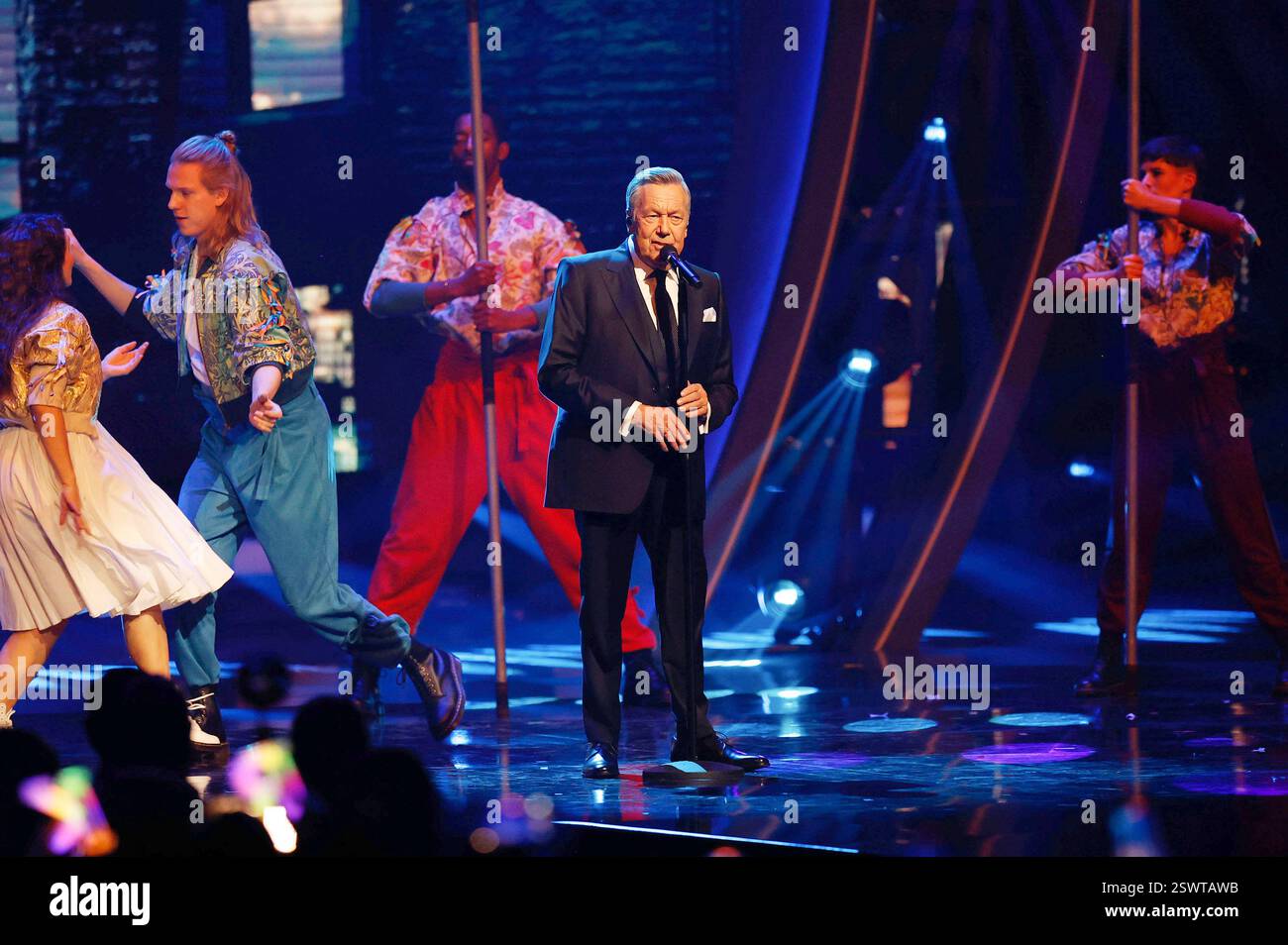 Roland Kaiser & Musicalensemble Romeo & Julia in der ZDF TV-Show Die ...