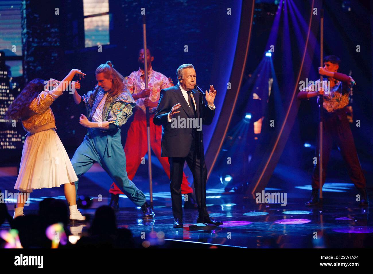 Roland Kaiser & Musicalensemble Romeo & Julia in der ZDF TV-Show Die ...