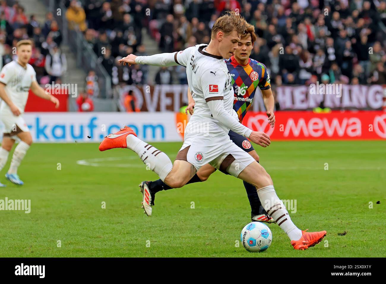 Mainz, Deutschland 22. Februar 2025: 1. BL - 2024/2025 - FSV Mainz 05 ...