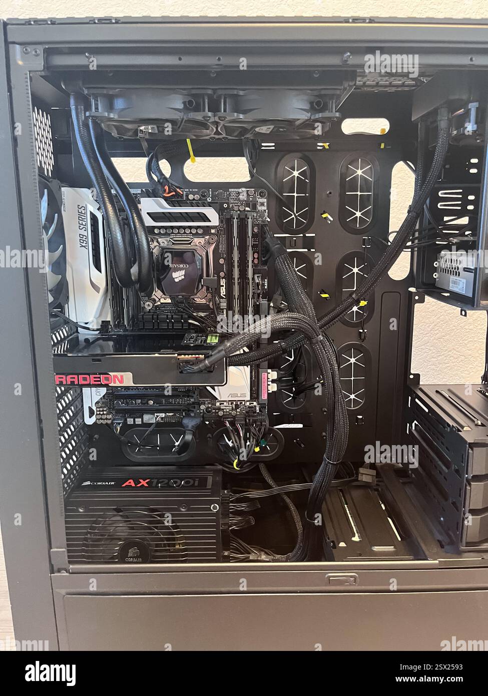 Slightly Open Computer Open pc case internal hi-res stock photography and images - Alamy