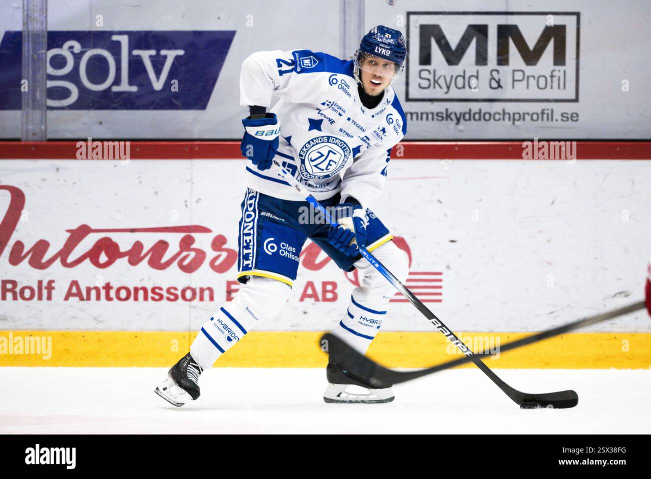 Axel Rindell 250222 Leksands Axel Rindell under ishockeymatchen i SHL mellan Timrå ...