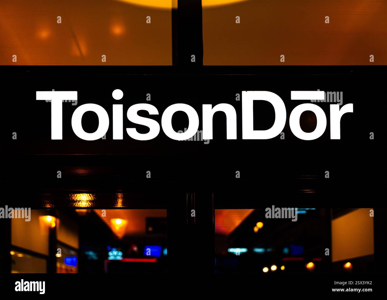 Sign and entrance of the Toison D'ôr shopping and movie gallery in