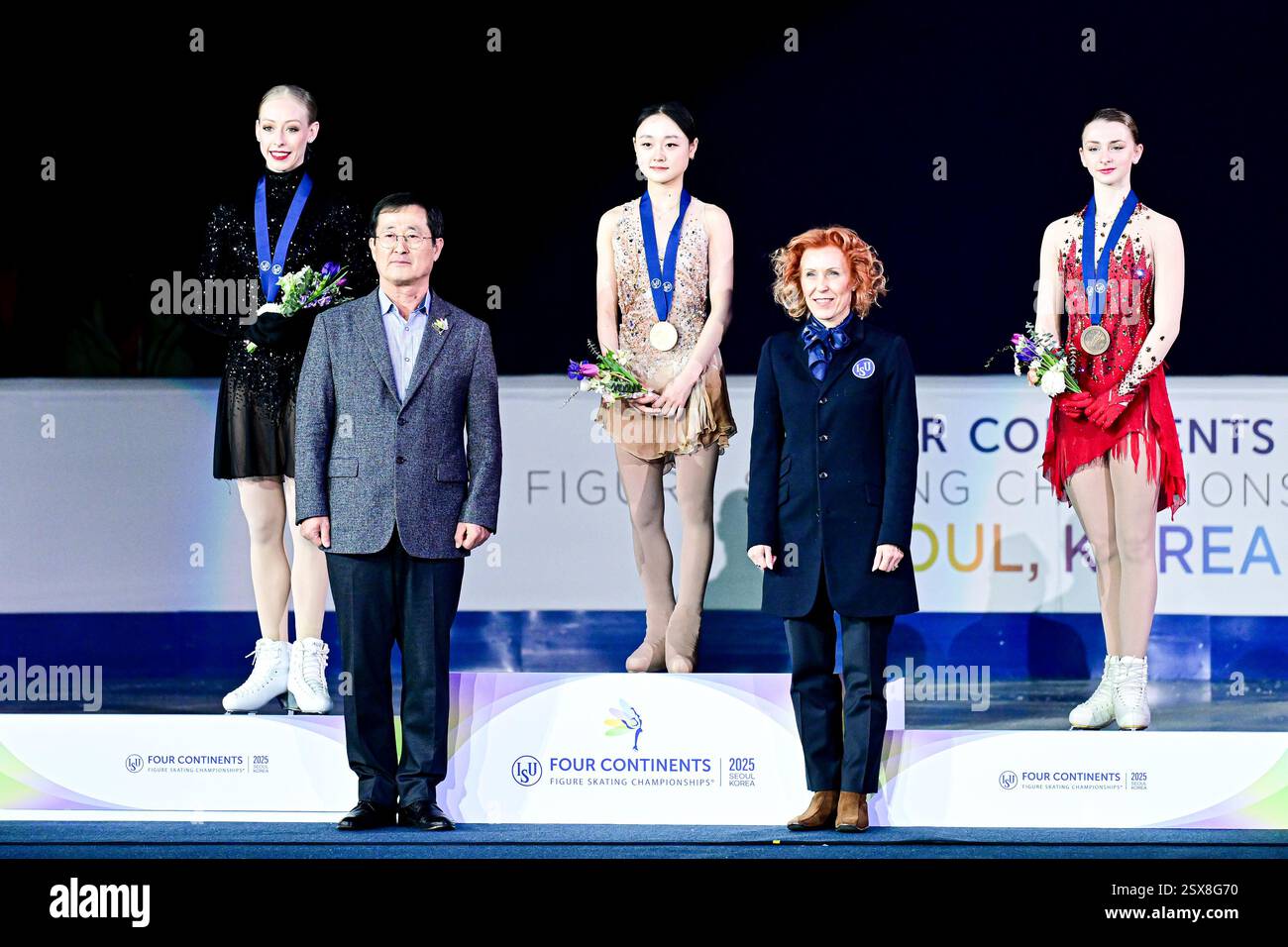 Women Awards, LR, Bradie TENNELL (USA) second place, Chaeyeon KIM (KOR) first place, Sarah