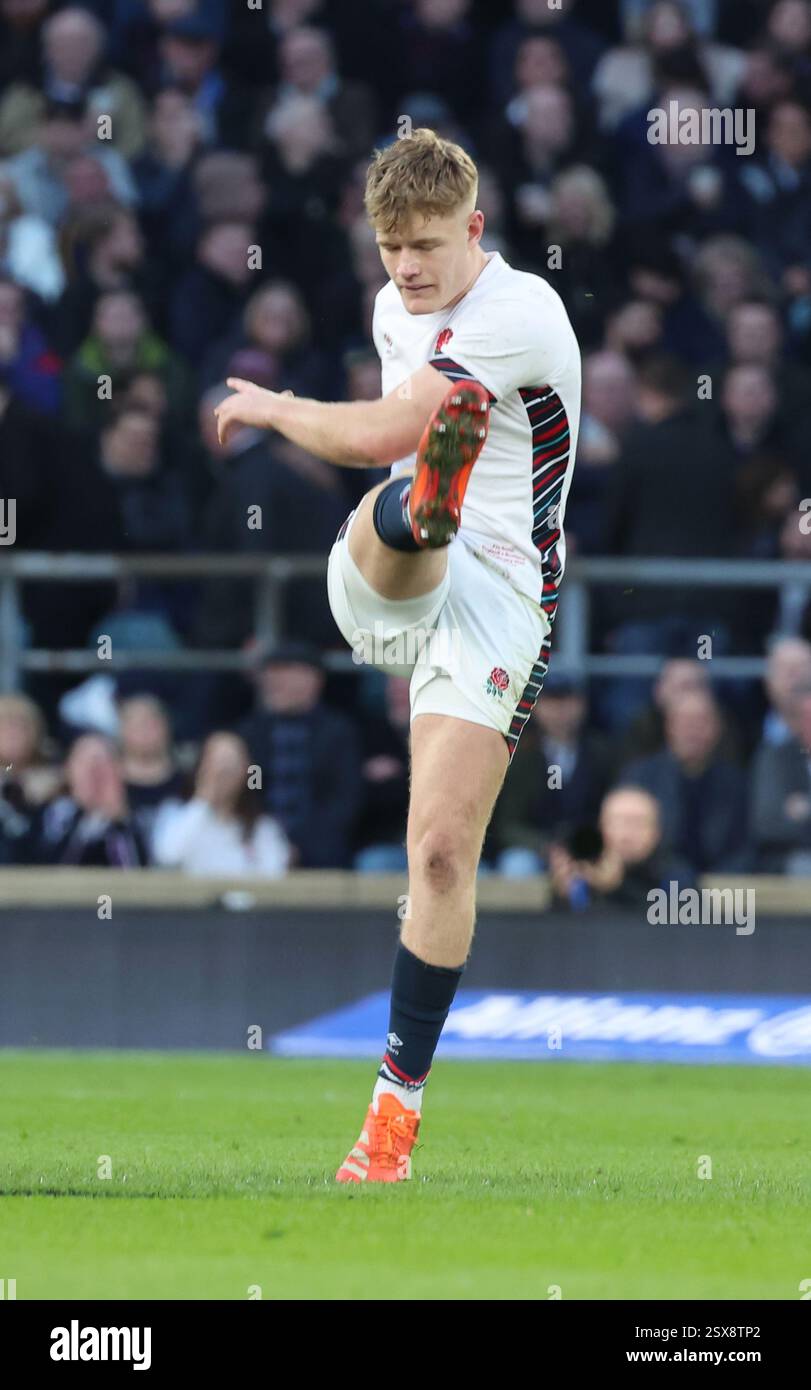 London, UK. 22nd Feb, 2025. England's Fin Smith(Northampton Saints ...