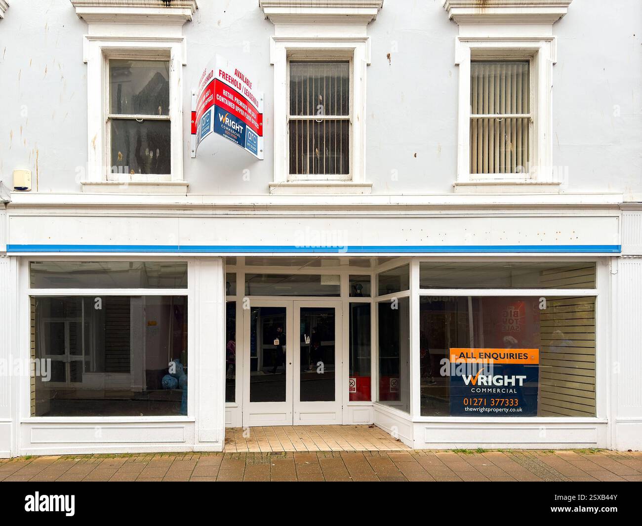 Barnstable, Devon, England, UK - 21 February 2025: Empty shop in the main street of the town centre of Barnstable. - Smartphone Captured Stock Image