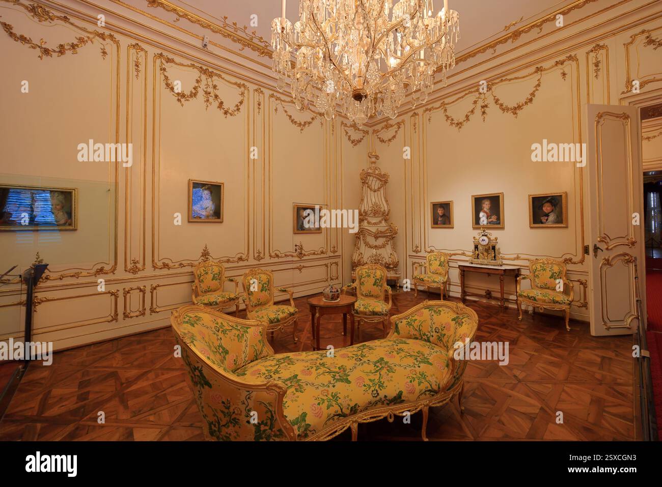 Austria Rococo Schonbrunn Palace (Schloss Schonbrunn), a summer palace with rococo ...