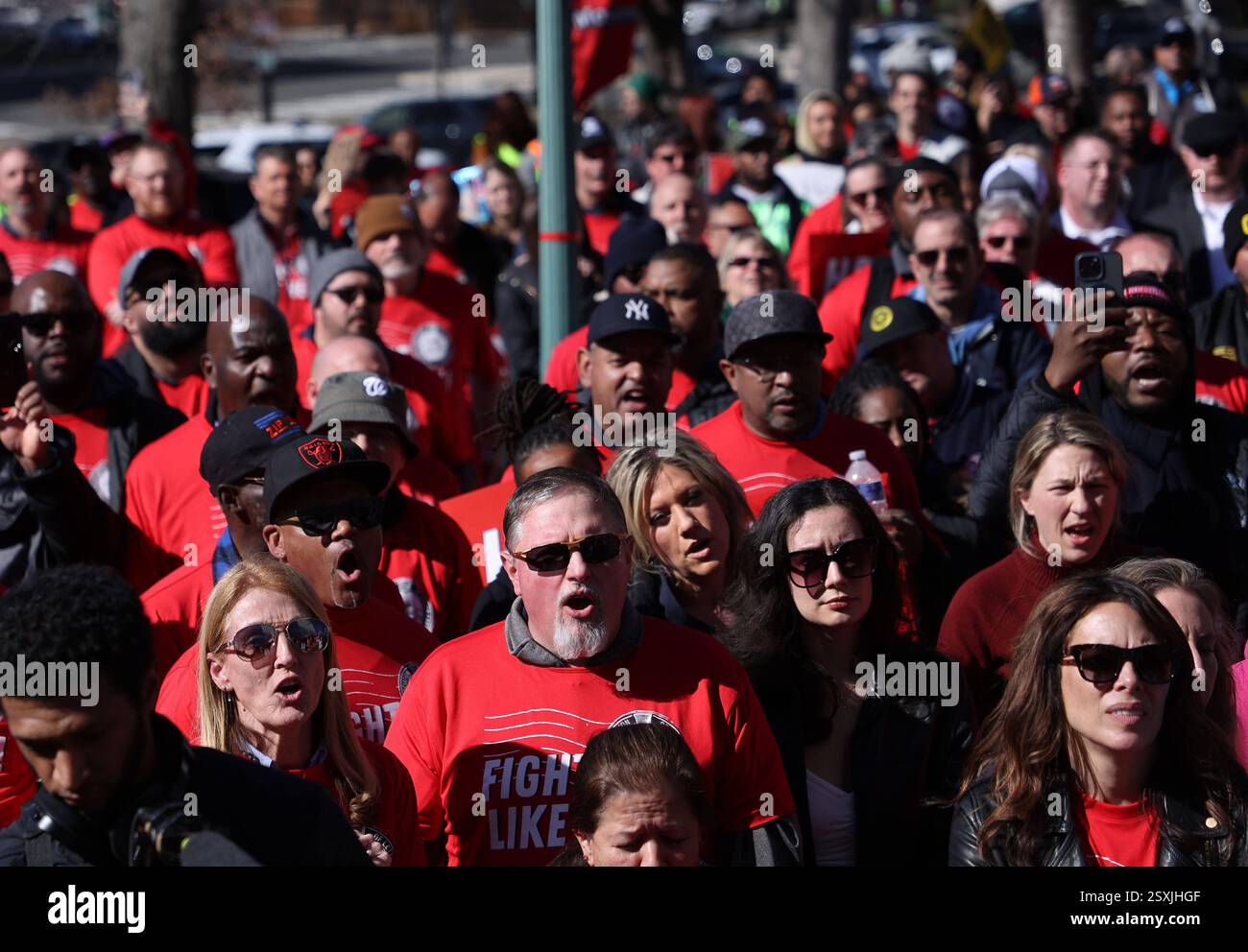 Are Usps Workers Government Employees
