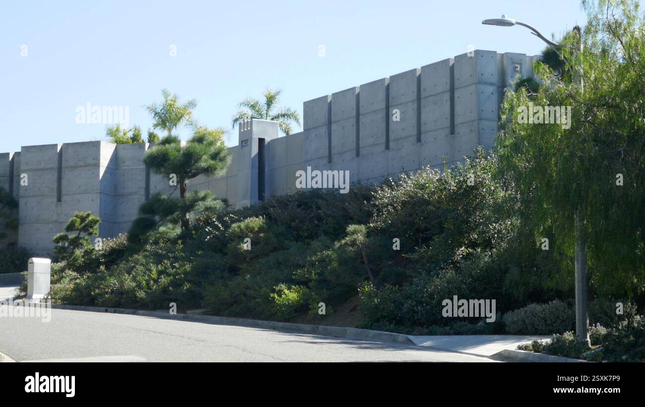 Beverly Hills, California, USA 23rd February 2025 Oakley Founder ...