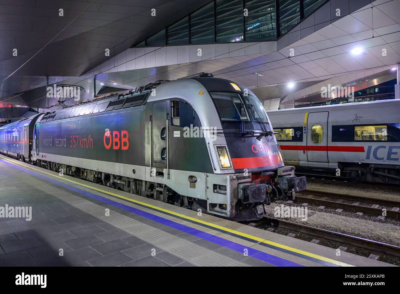 Taurus Engine Train vienna, austria, 24 feb 2025, world record locomotive taurus 2016 025 ...