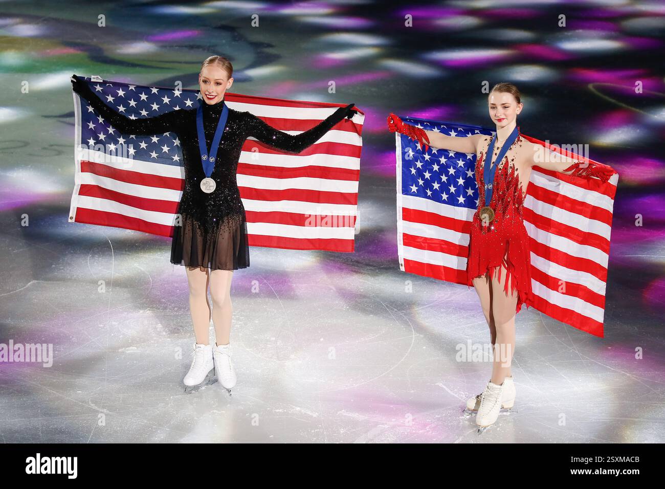 (LR) Silver medalist Bradie Tennell (USA) and bronze medalist Sarah Everhardt (USA), Feb 23