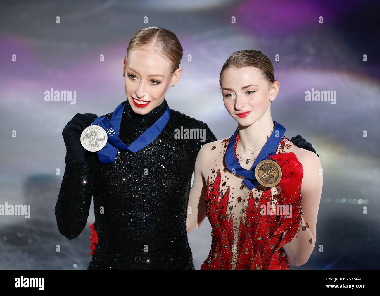 (LR) Silver medalist Bradie Tennell (USA) and bronze medalist Sarah Everhardt (USA), Feb 23