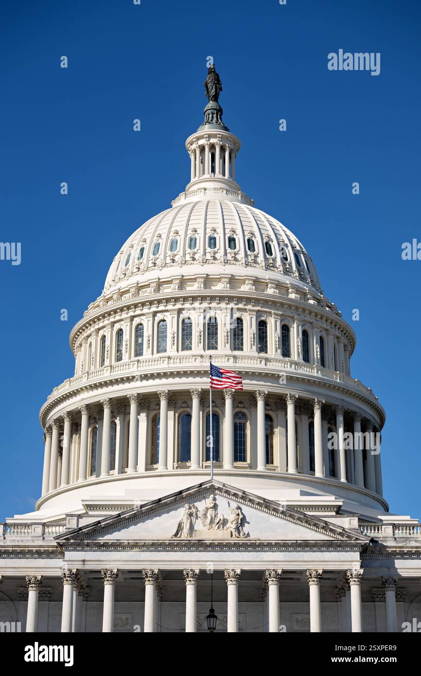 Statue of freedom crowned the dome hi-res stock photography and images ...