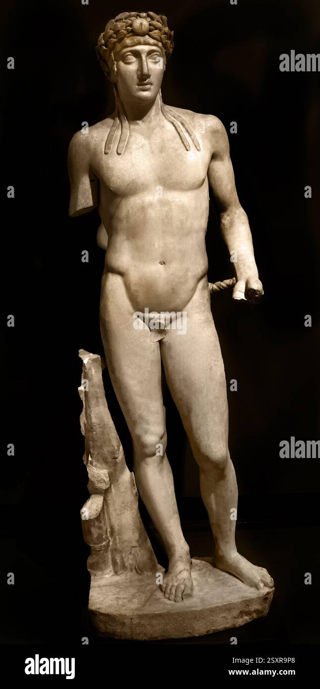Roman statue of apollo hi-res stock photography and images