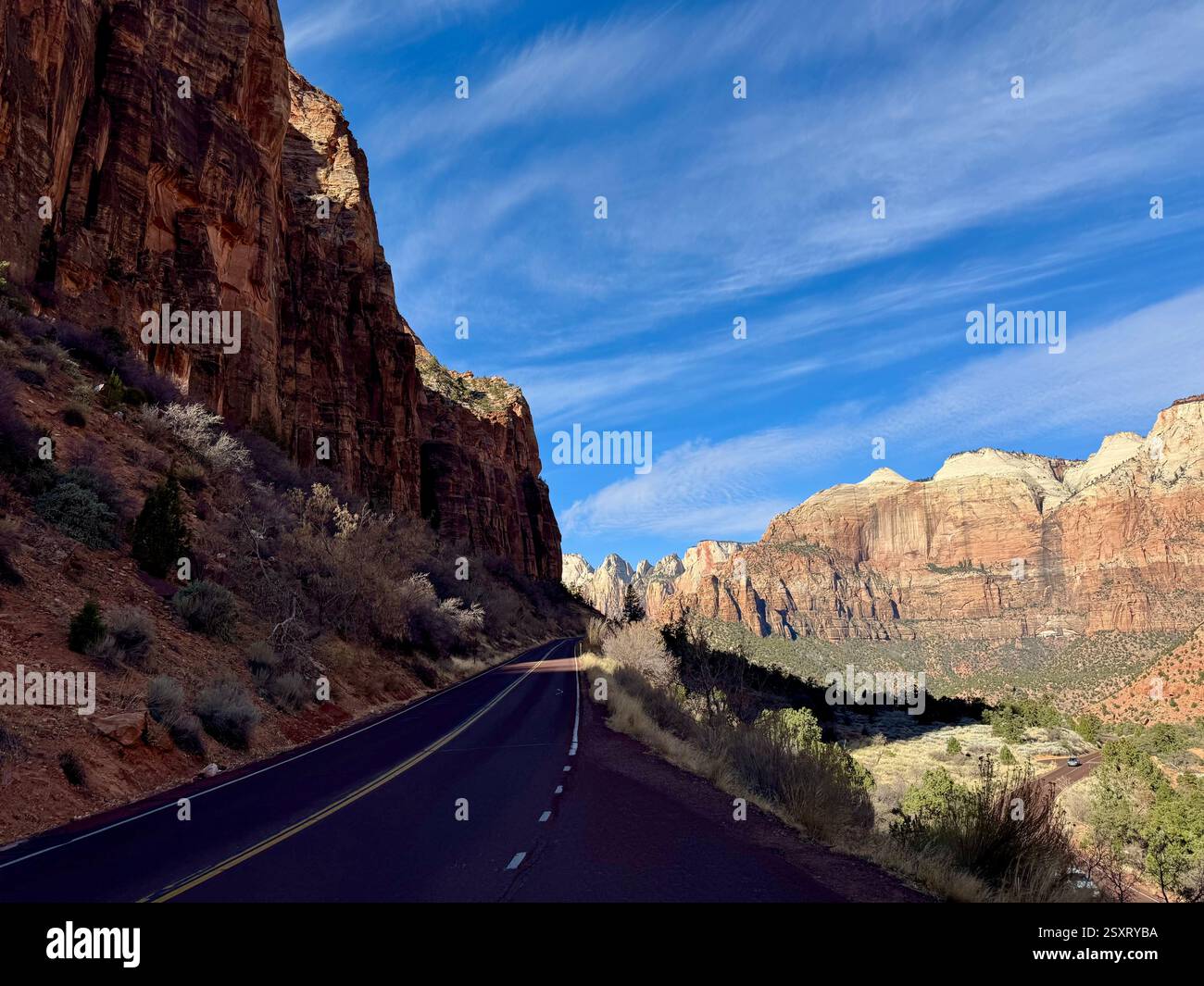 Driving through zion national park hi-res stock photography and images ...