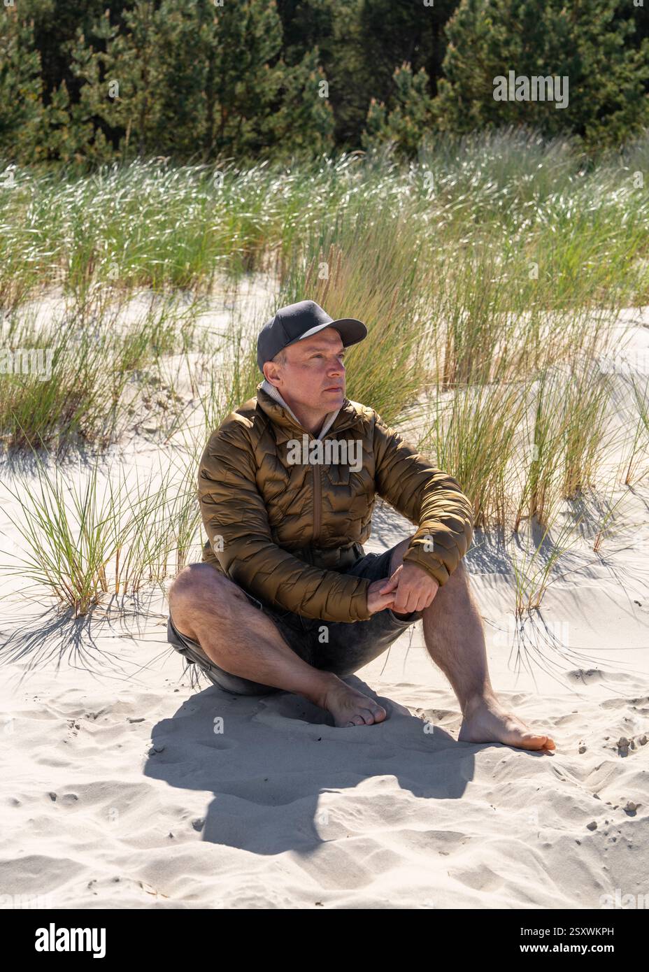 Middle aged man in jacket hi res stock photography and images Alamy