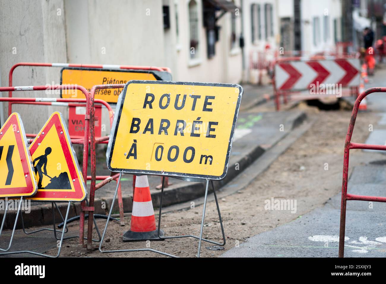 Construction site safety signs hi-res stock photography and images - Alamy