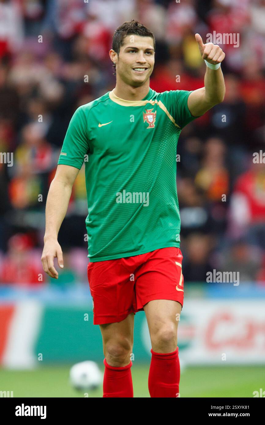 Cristiano ronaldo footballer hi-res stock photography and