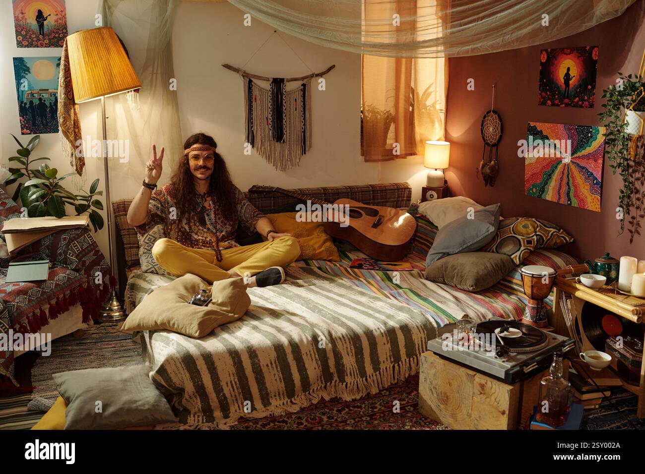 Hippie bedroom hi-res stock photography and images - Alamy, image size:1300x956