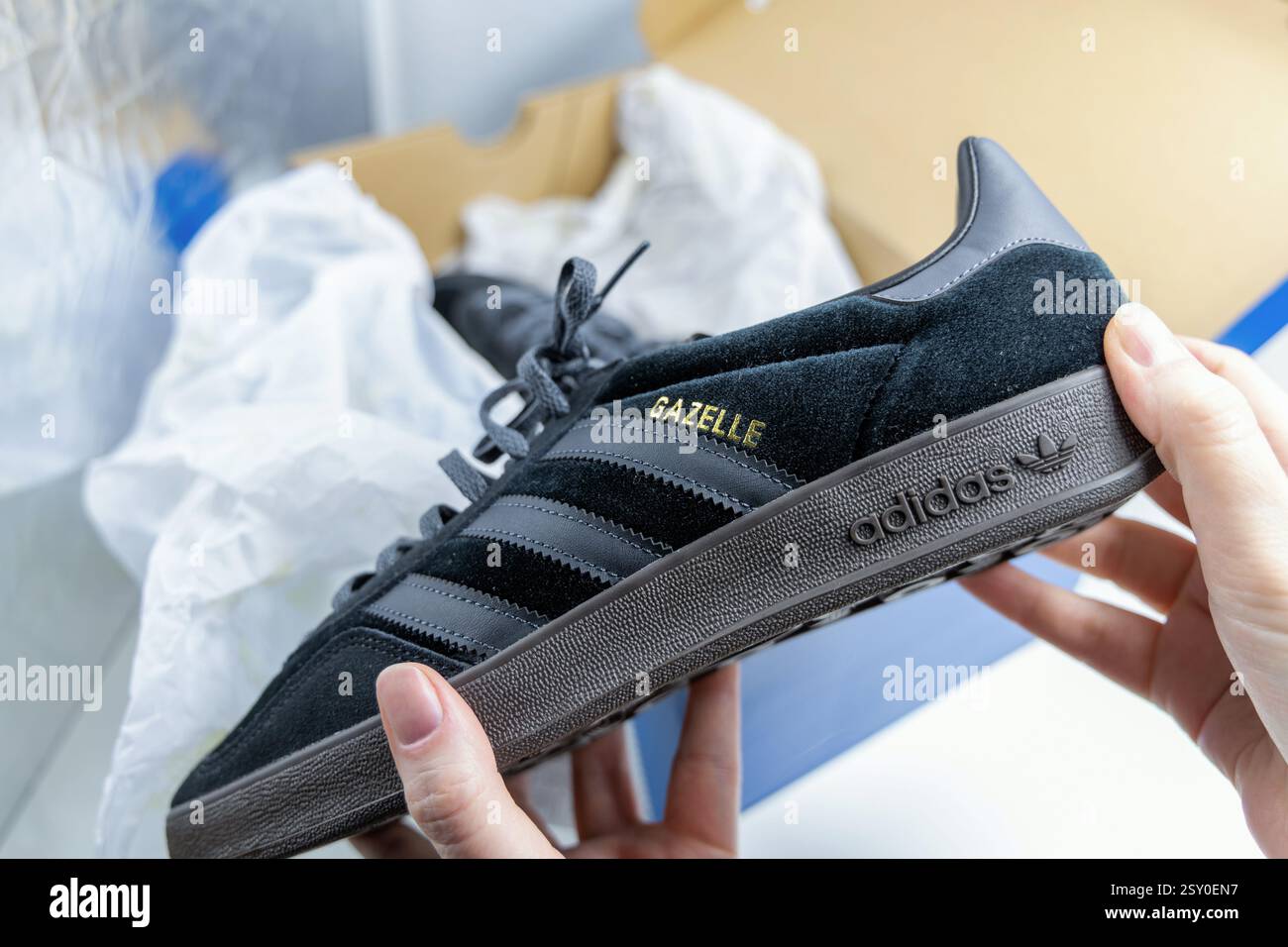 adidas sports casual shoes