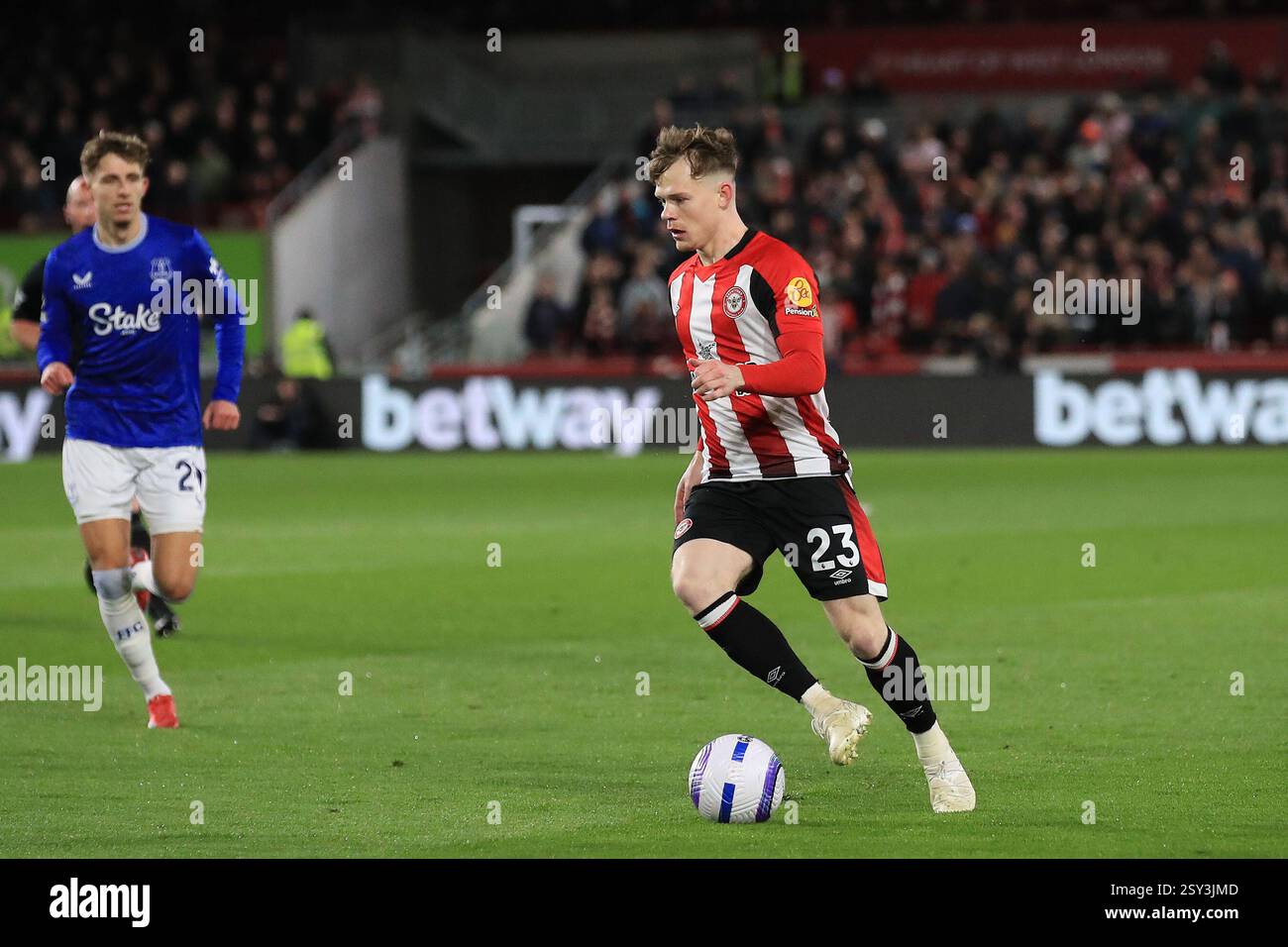 Keane Lewis-Potter #23 of Brentford in action Stock Photo - Alamy