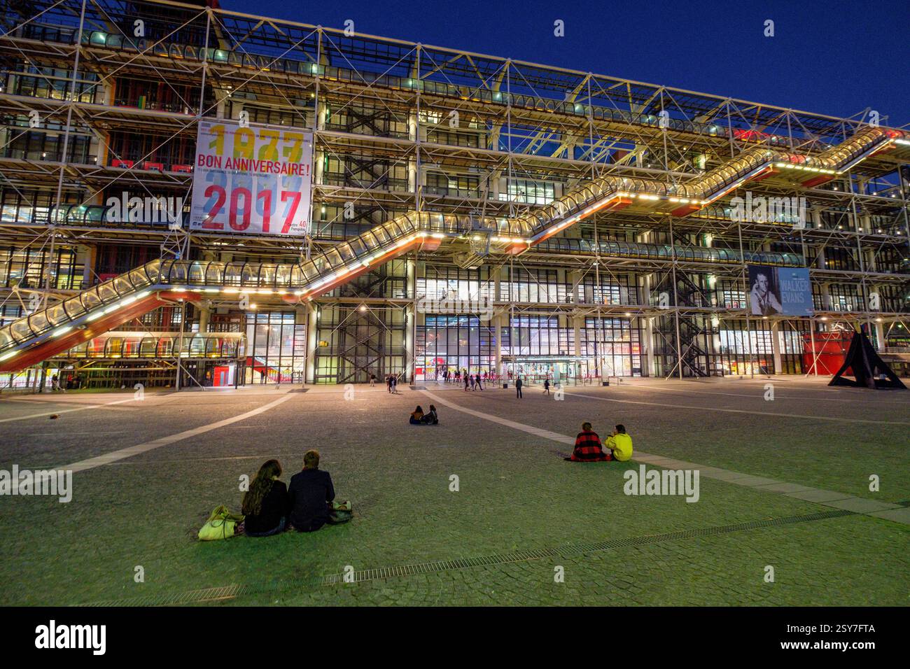 Centre pompidou, paris, 1977 hi-res stock photography and