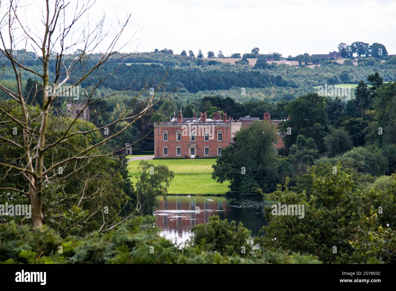 Exploring the English countryside in Derbyshire near Staunton Harold ...
