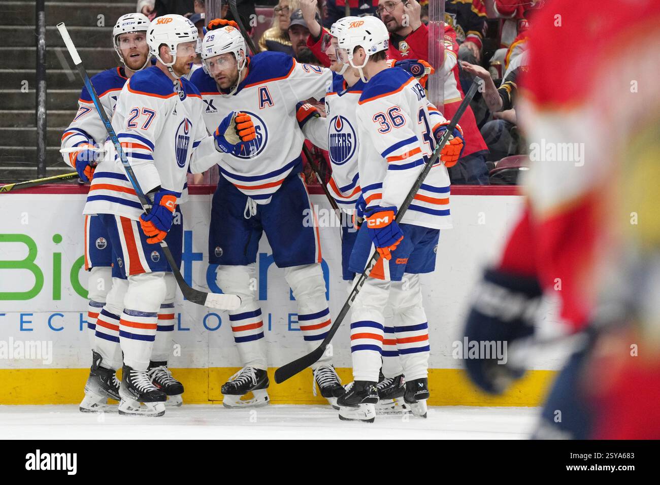 Edmonton Oilers center Leon Draisaitl (29) celebrates a goal against ...