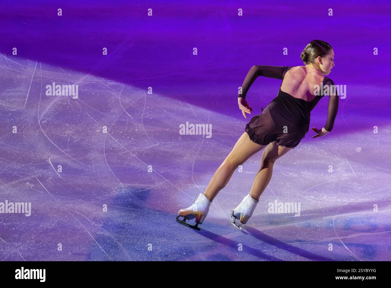 Mastering the Art: Elevating Your Artistic Ice Skating Performance
