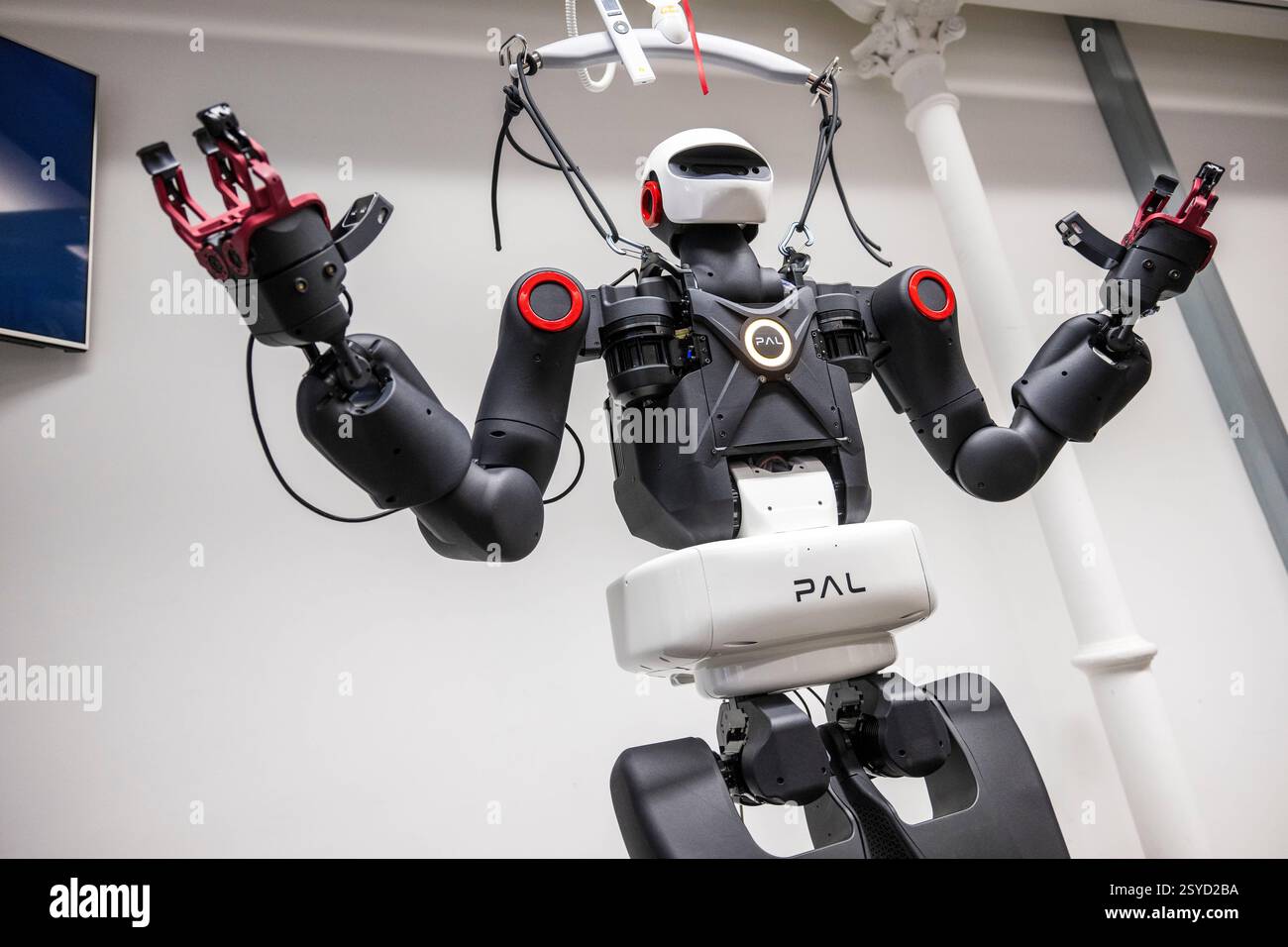 Der Humanoid-Roboter TALOS mit dem Spitznamen Hainer bei einem ...