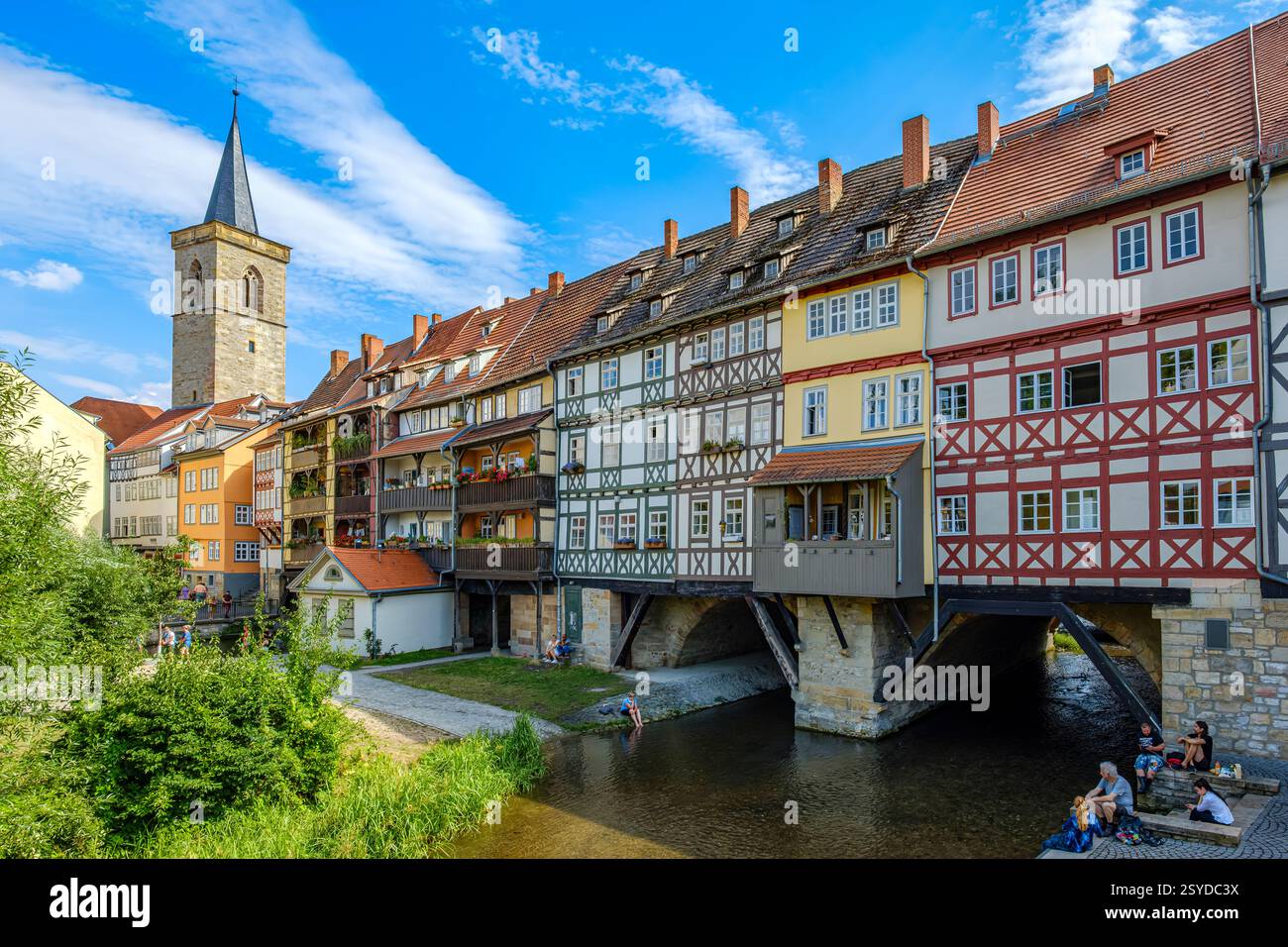 The Krämerbrücke in the historic old town of Erfurt, Thuringia, Germany ...