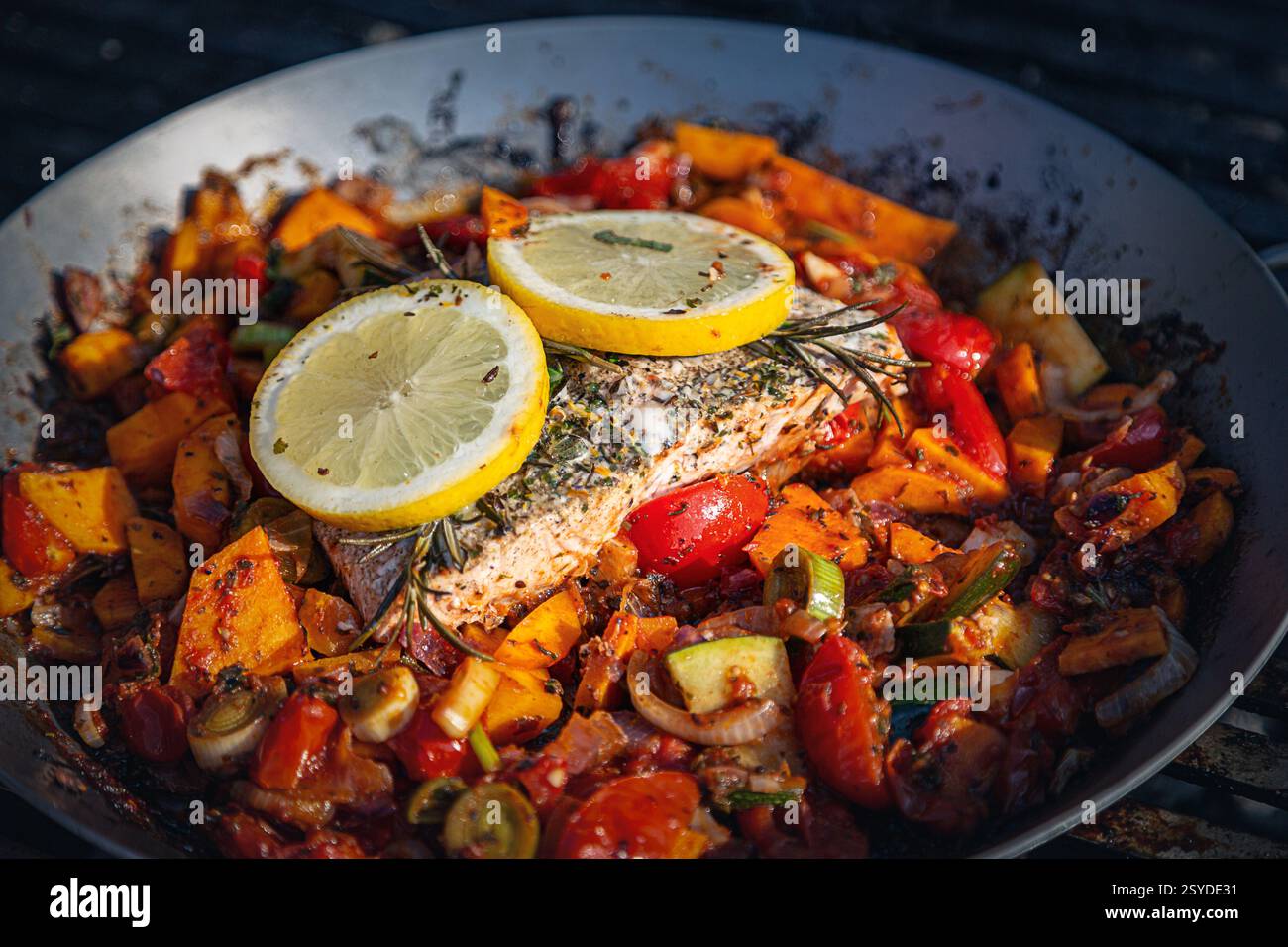 Lachspfanne Stock Photo