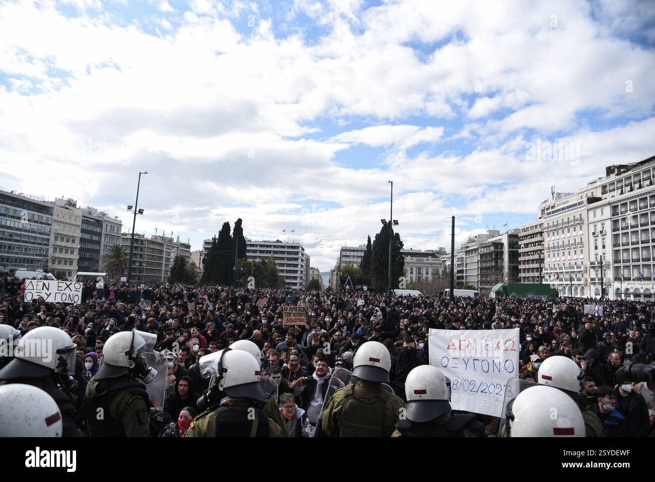 Athens Tempi Riots Athens, Greece, February 28, 2025. Hundreds of thousands of people ...