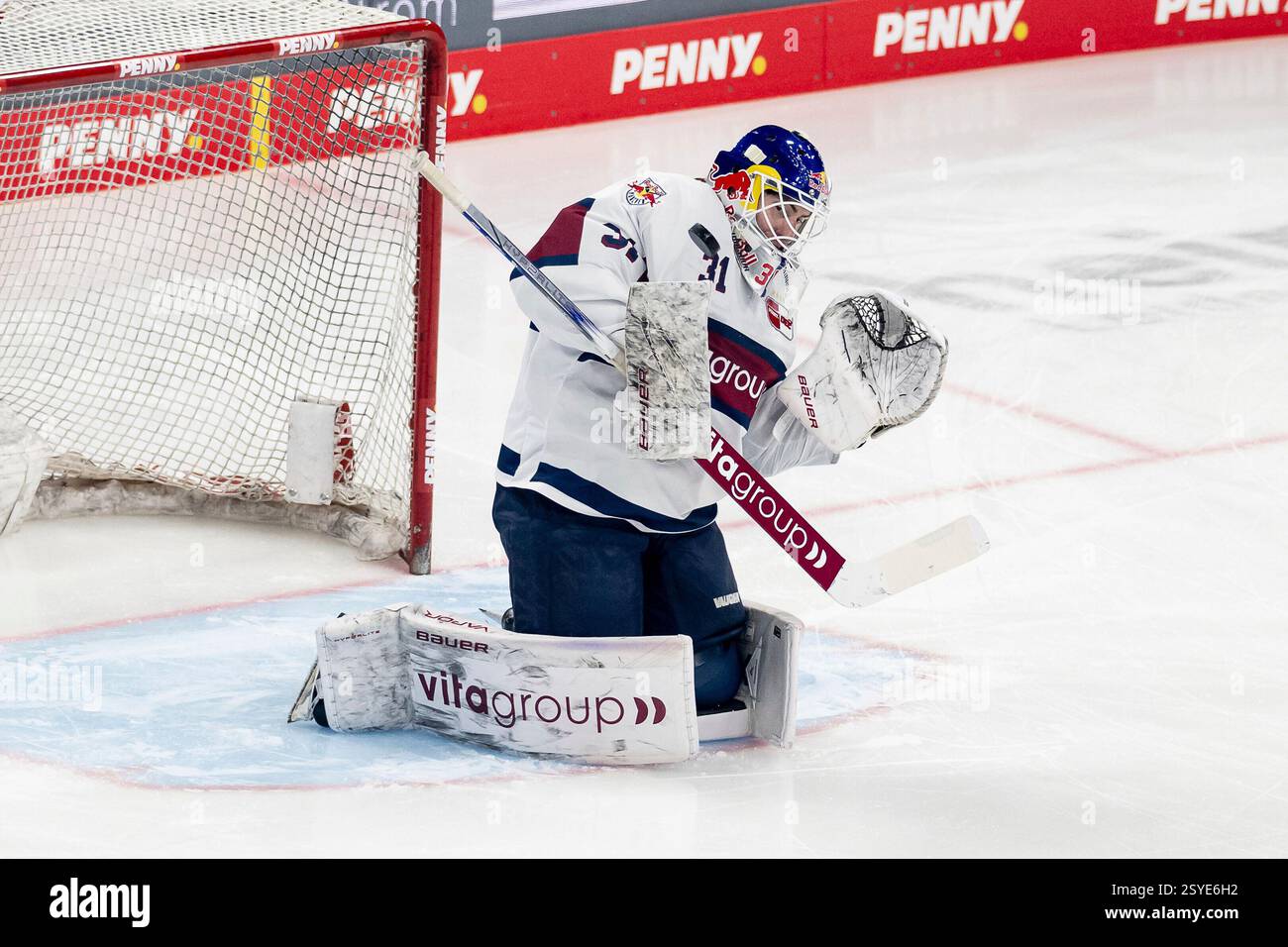 Muenchen, Deutschland. 28th Feb, 2025. Evan Fitzpatrick (Torwart, EHC ...