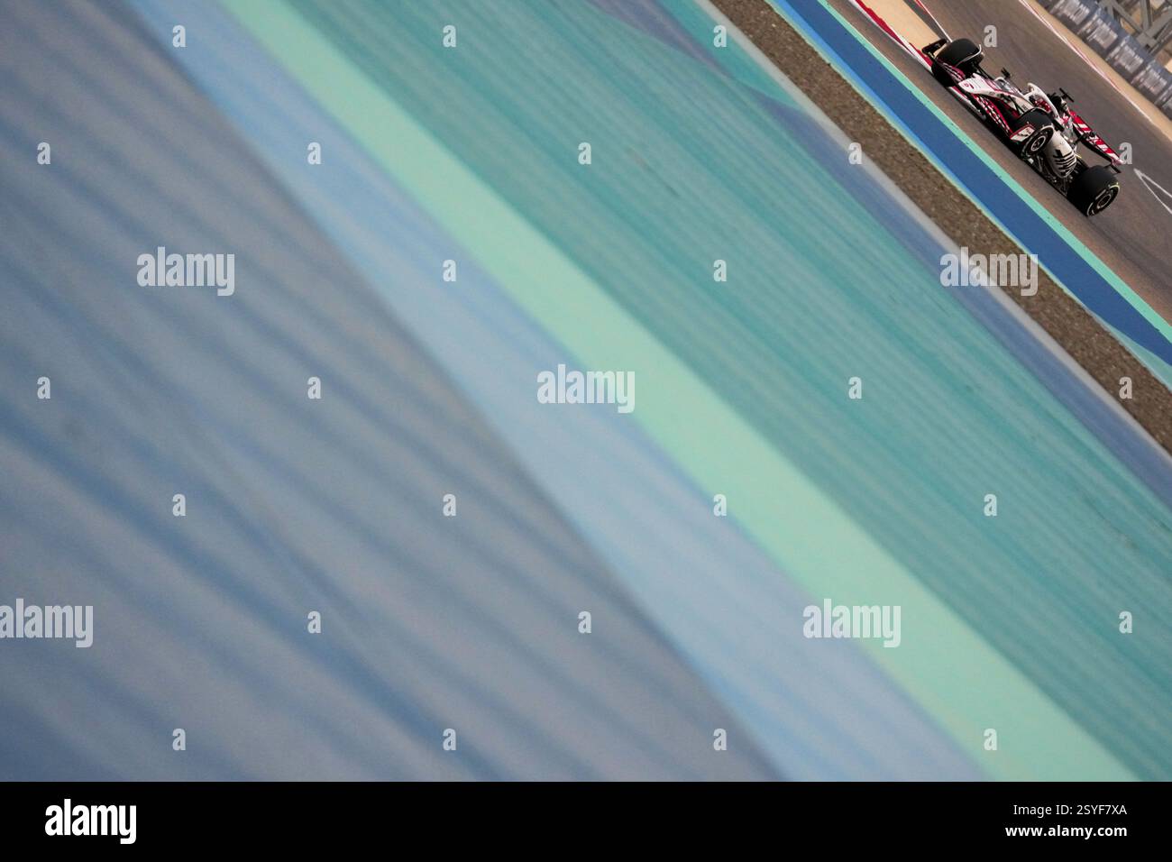 Formula 1 testing 2025 hi-res stock photography and images - Alamy