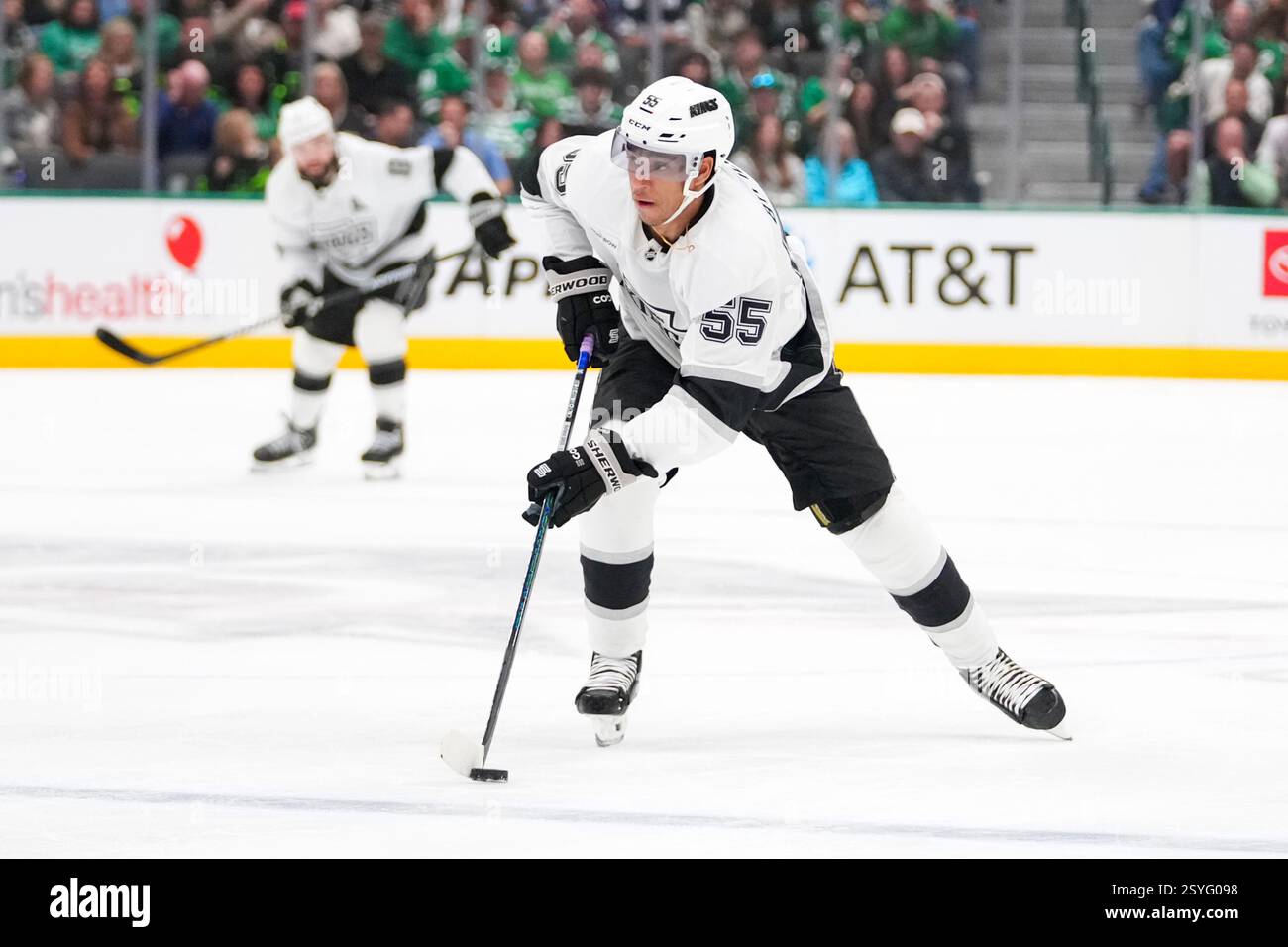 Los Angeles Kings right wing Quinton Byfield skates with the puck ...