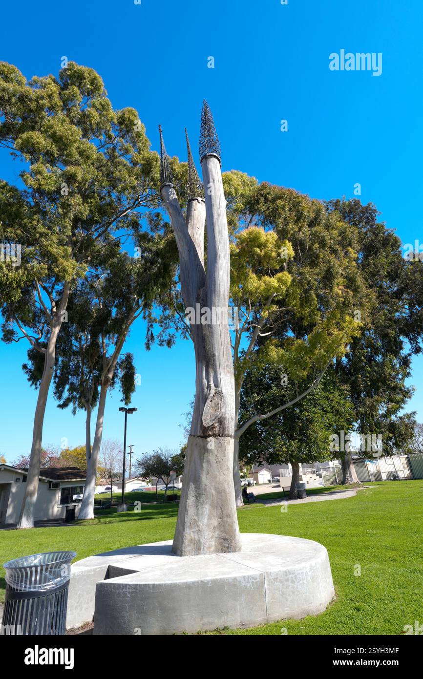 Simon Rodea The WATTS TOWERS Historical site also known as Towers of Simon Rodia ...