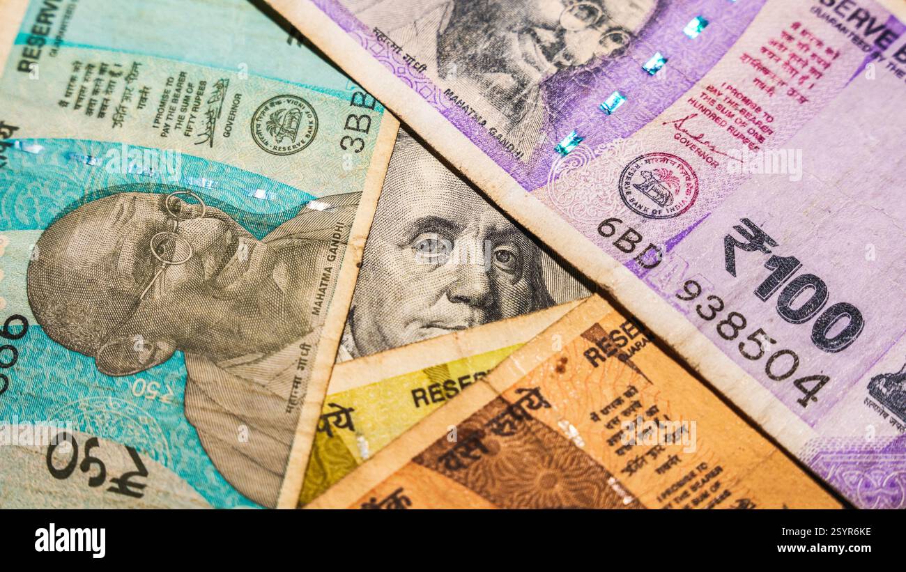 Indian money exchange hi-res stock photography and images - Page 30 - Alamy