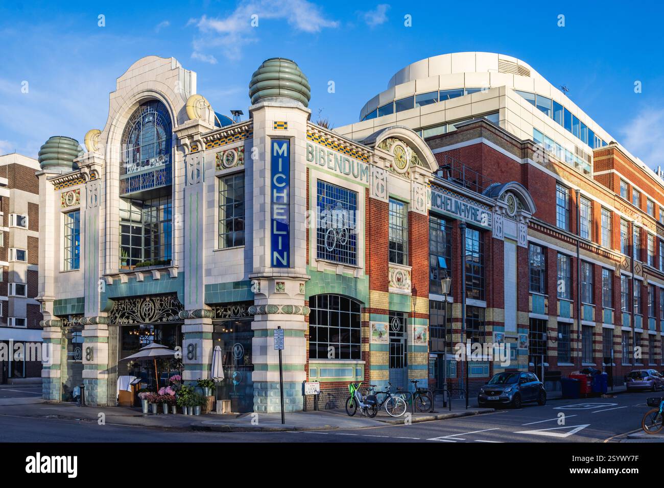 Michelin House on Fulham Road, Chelsea. This renovated, art deco building was originally built in 1909 as Michelin's Uk headquarters. Stock Photo