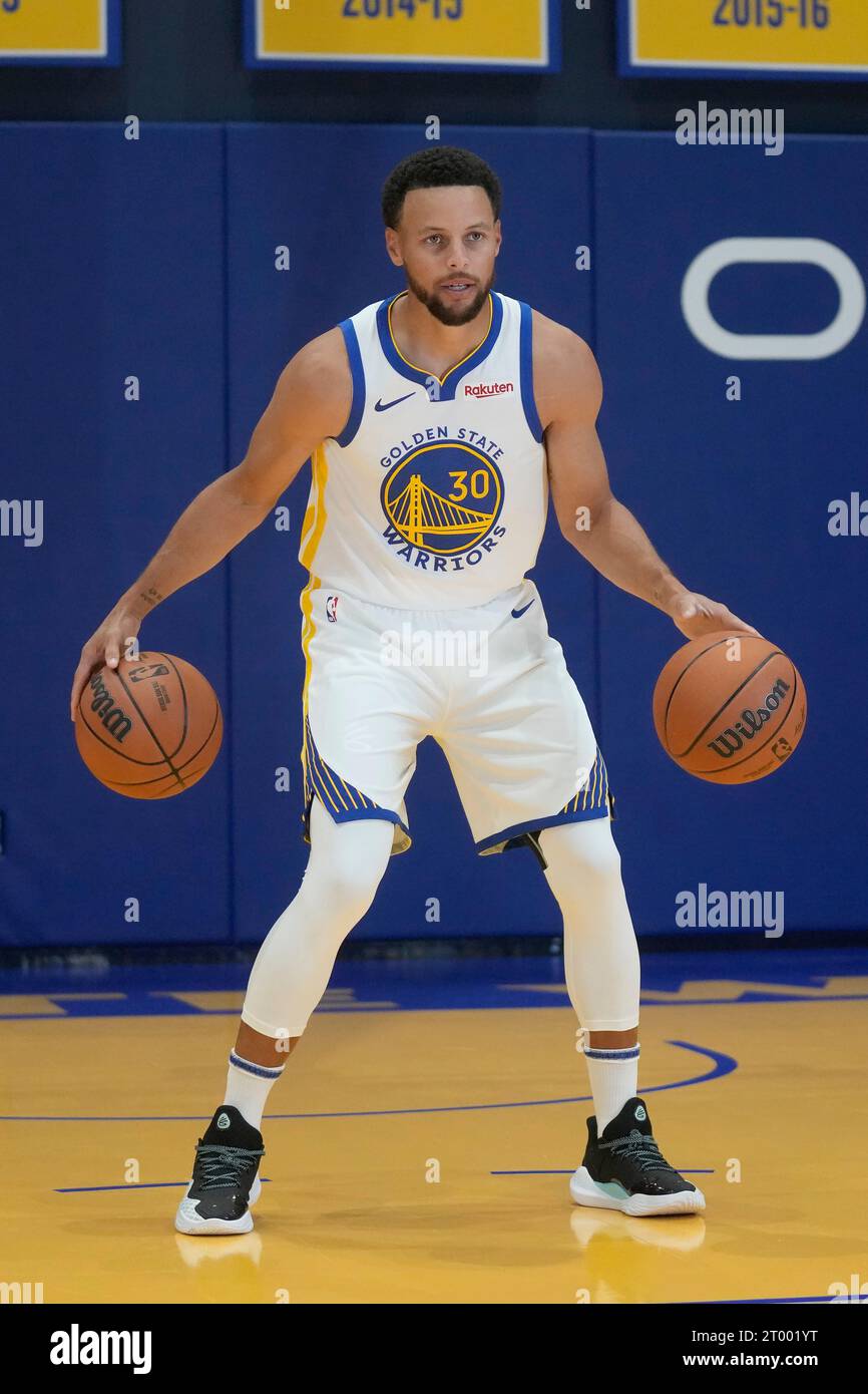 Golden State Warriors' Stephen Curry poses for photos during the NBA  basketball team's media day in San Francisco, Monday, Oct. 2, 2023. (AP  Photo/Jeff Chiu Stock Photo - Alamy 